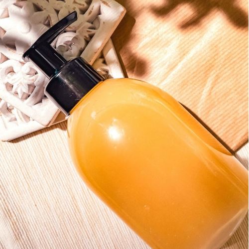 Karamelový kúpeľový olej s hojivými a regeneračnými účinkami - ako ho vyrobiť?
